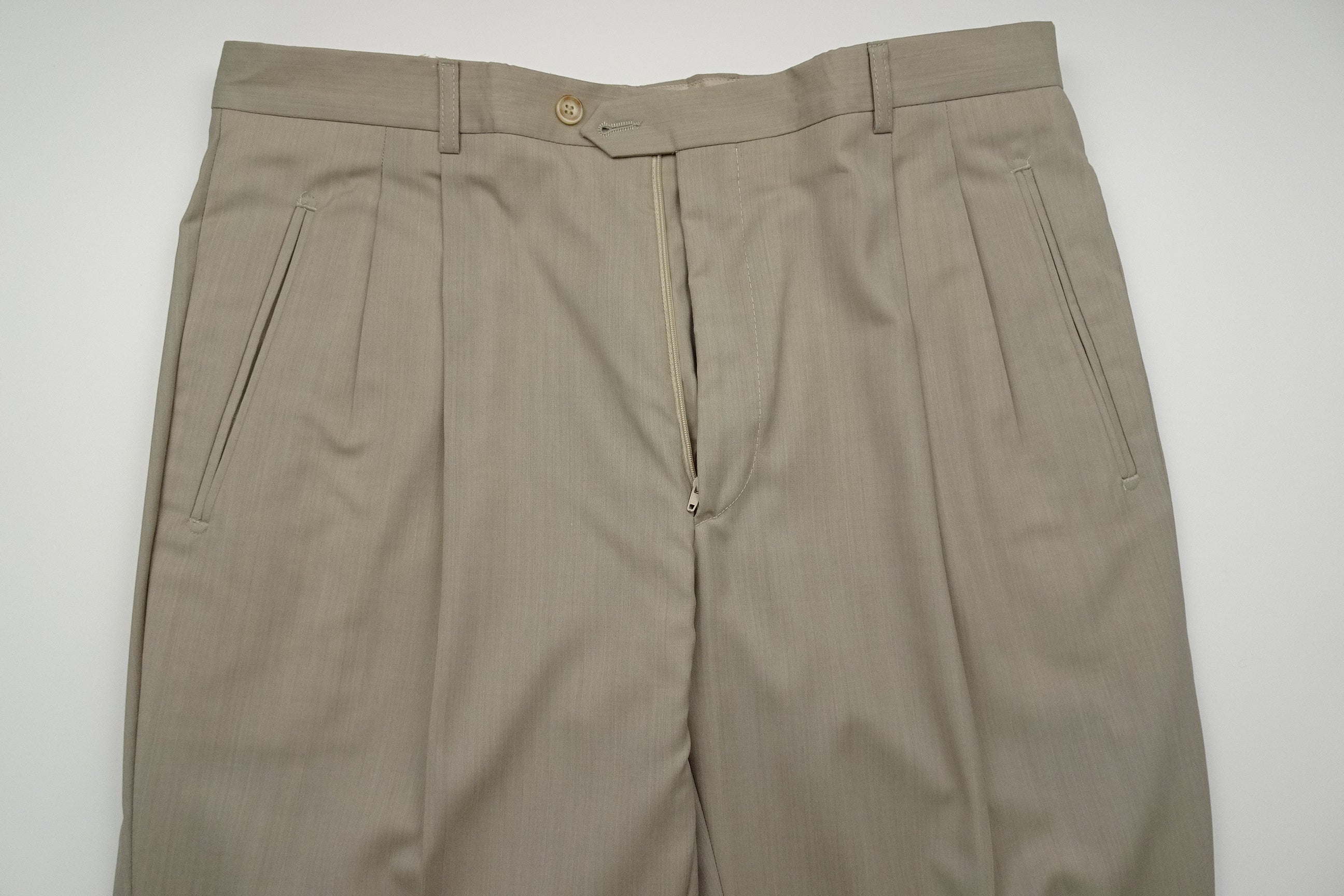 Light Brown Fresco EU52/W36