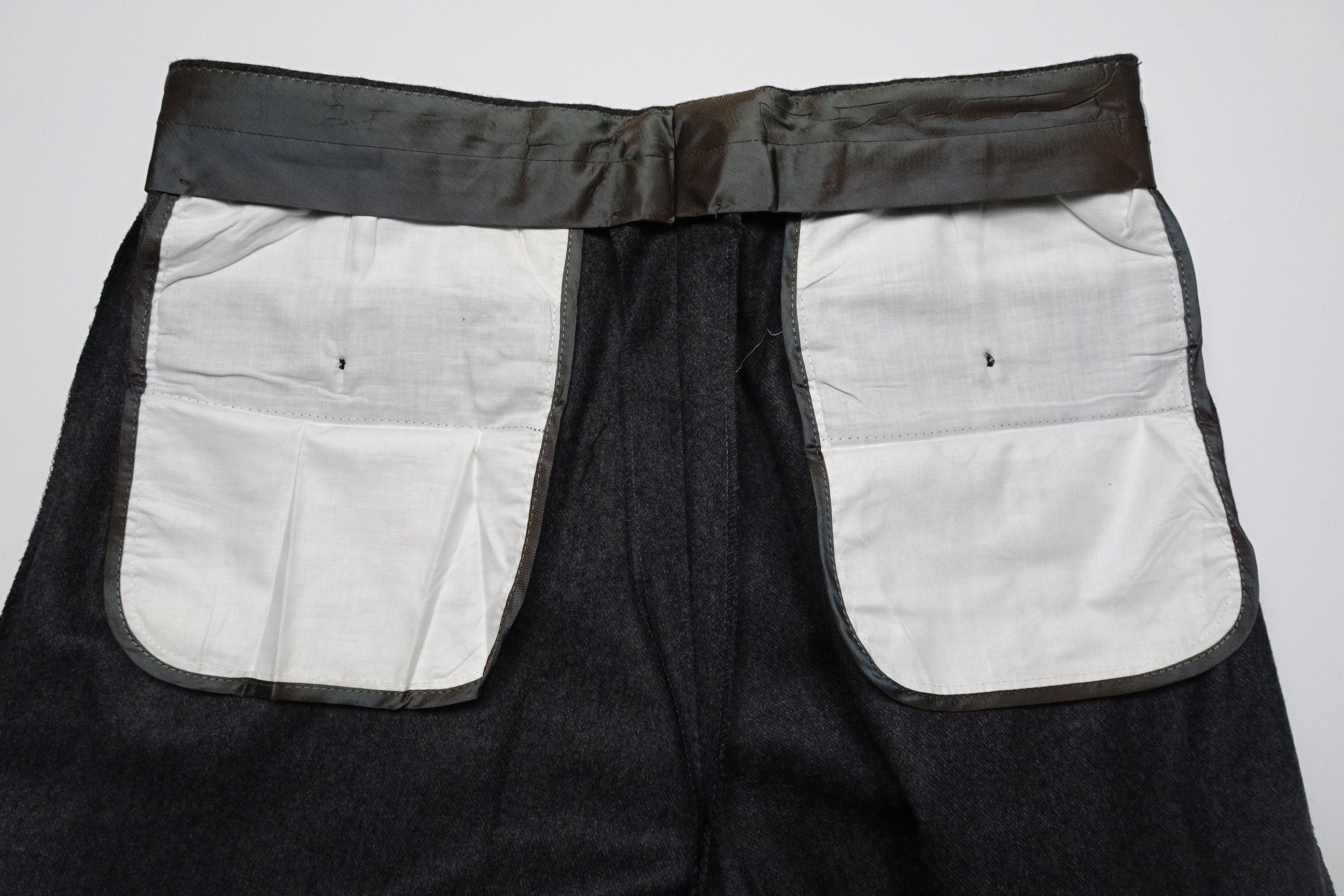 Mid Grey Flannel Trousers EU48/W32 (ATR242)
